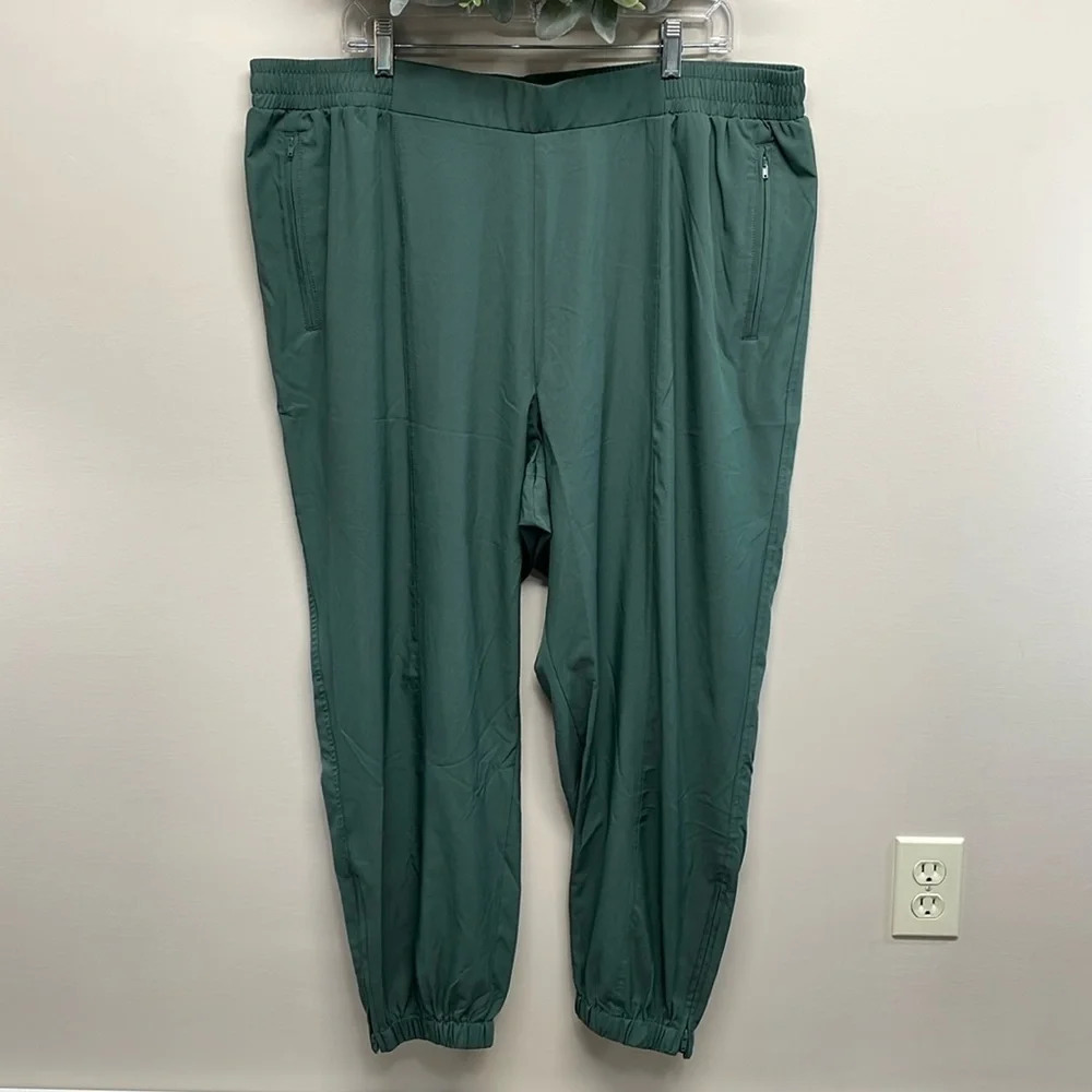 NWOT Old Navv Stretchtech All Season  Quick Dry Joggers Sage Green 2X